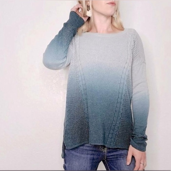 American Eagle & Gap Sweater Bundle Size Medium EUC - Picture 2 of 12